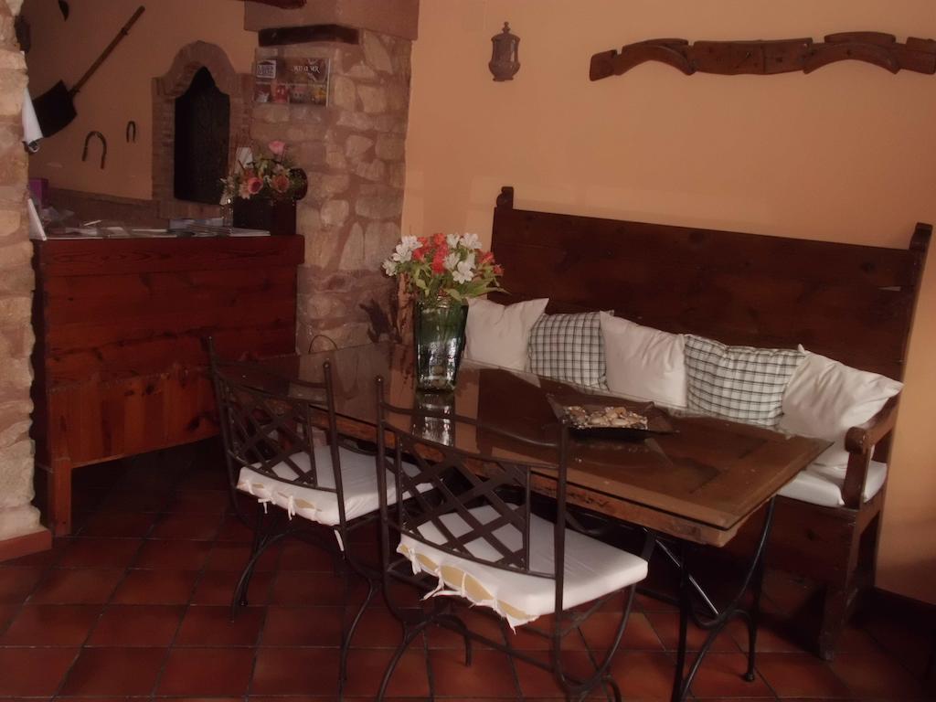 Alojamiento Rural Tres Palacios مولينا دي أراغون المظهر الخارجي الصورة